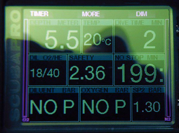 Potápěčská obrazovka pro trimix CCR.