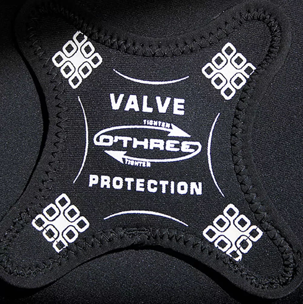 Volet protecteur de valve de gonflage sur O’Three MSF500