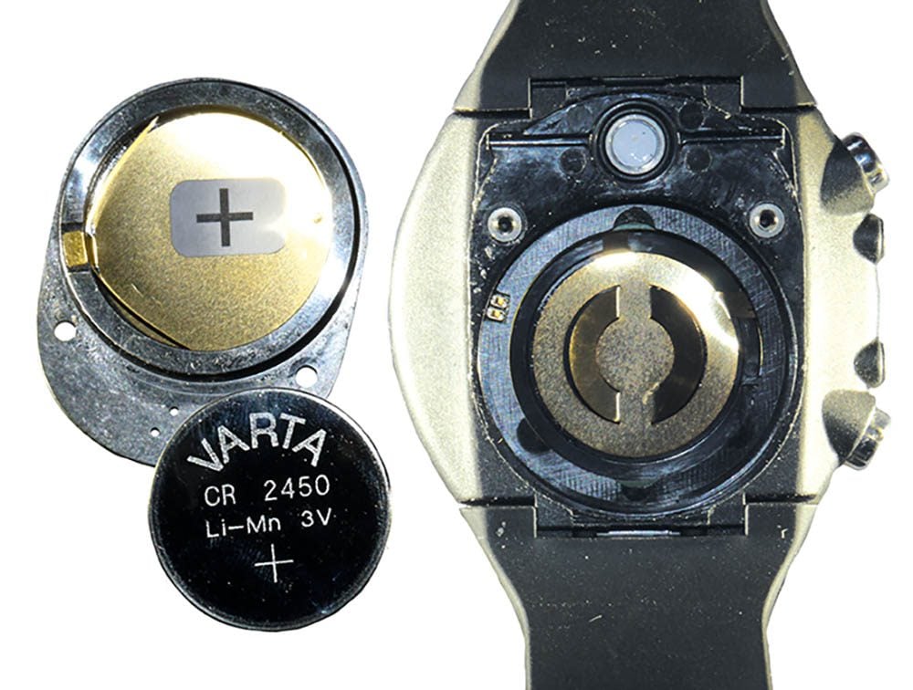 The battery is user- replaceable and requires removal of two small screws to access the chamber.