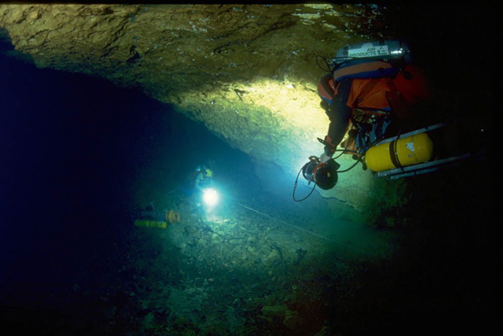 Wakulla Springs cave-diving in 1987.