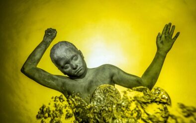 The first stage of the art is the sculpture; the second stage is the underwater photography, as the works continue to evolve under water.