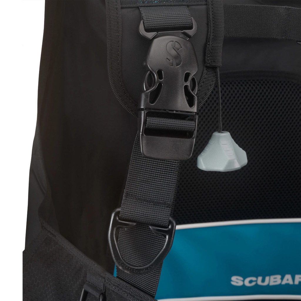 Scubapro GO BC Shoulder-strap buckle and dump.