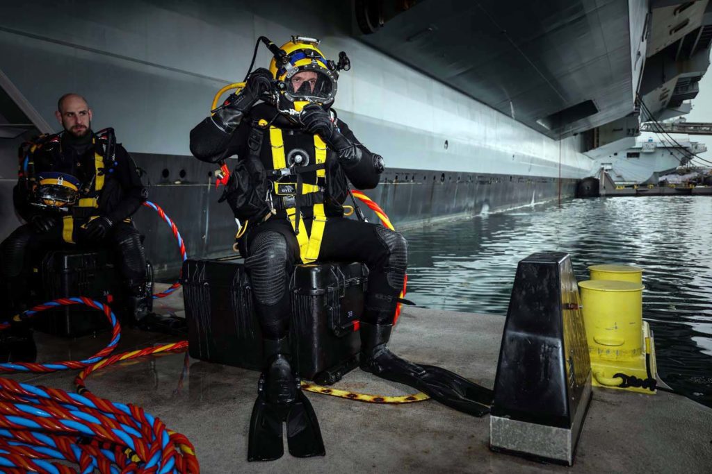 RN divers working in Portsmouth in February (Lee Blease / Royal Navy)