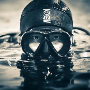 diver in Fourth Element Navigator mask, mono