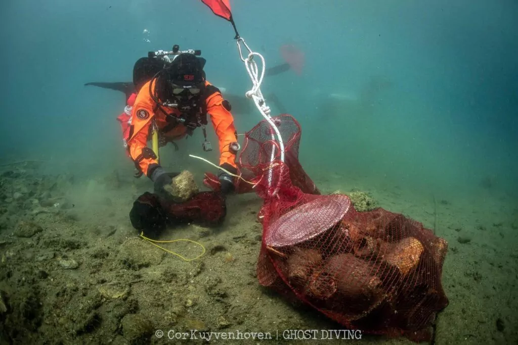 ghost farm diver