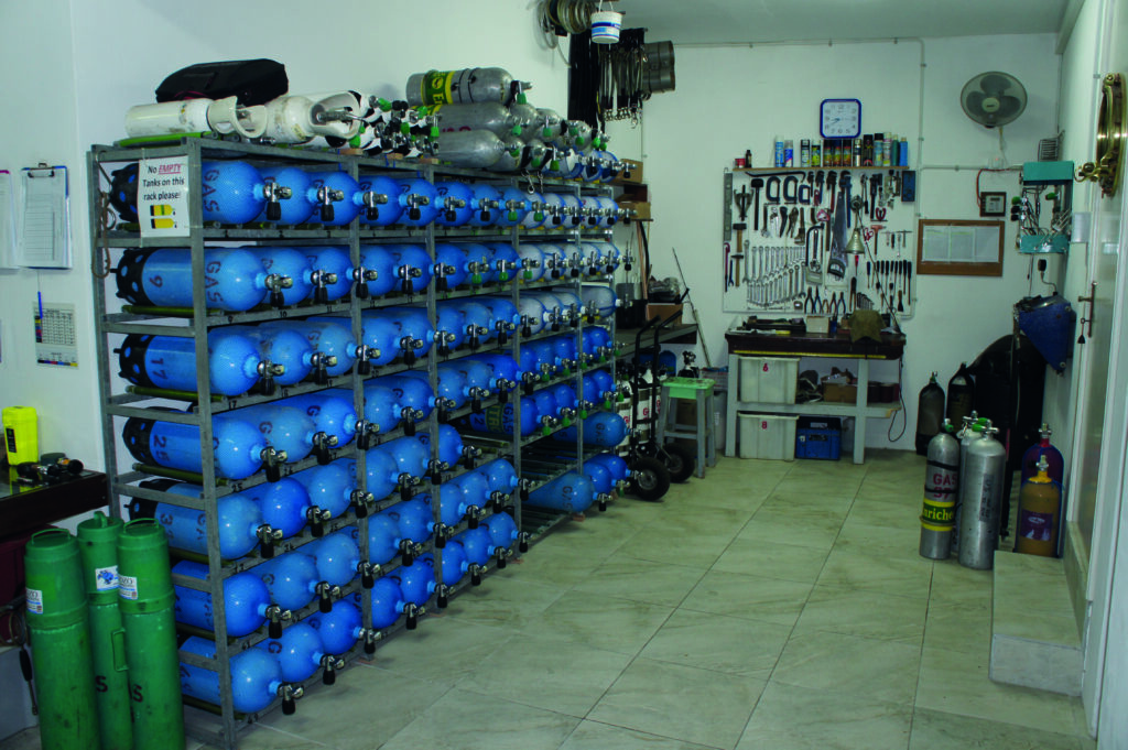 Scuba Equipment Safety: Expert Pre-Season Dive Gear Checks and Maintenance 1 Caption: Prepare your Scuba Equipment & Scuba diving suit’s