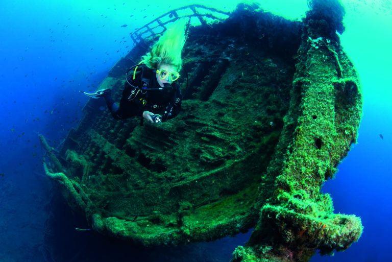 Diving a wreck in Lanzarote
