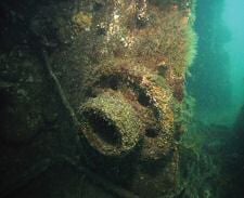 Rope-puller behind the remains of the superstructure