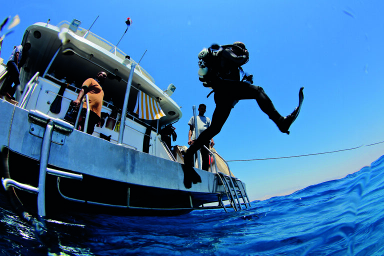 Dive Like a Pro: Hardboat Diving