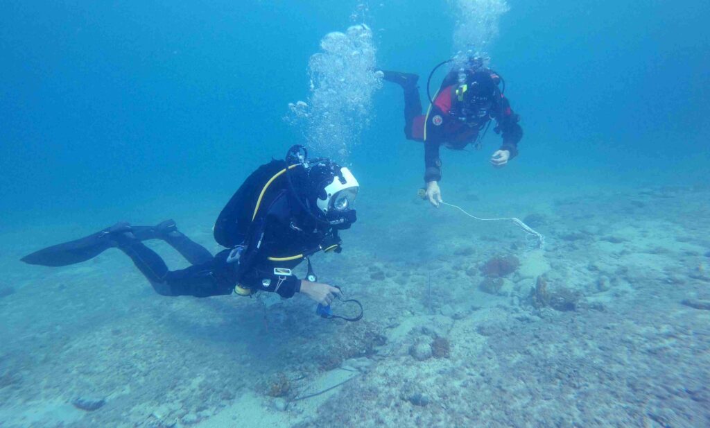 Mga maninisid sa Agios Petros (Agios Petros Project)