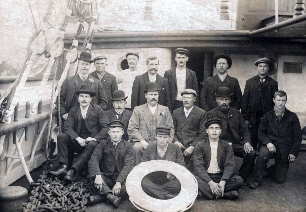 Some of the Glenbank’s crew (Rauma Maritime Museum)