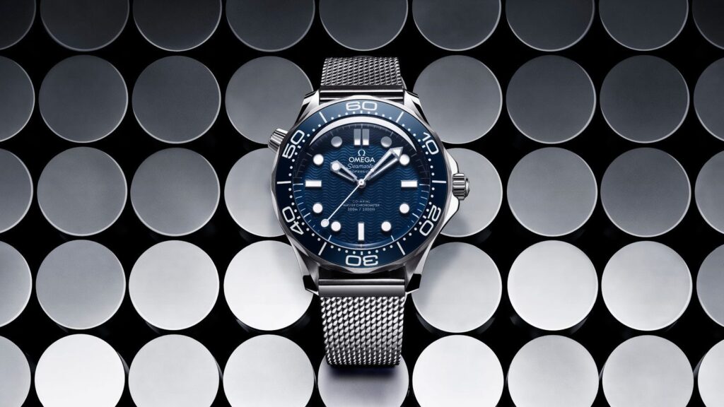 Tumadóir Seamaster Omega 300M James Bond 60ú Comóradh