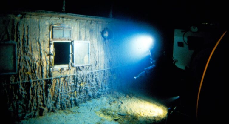 Titanic deck bulkhead (WHOI)