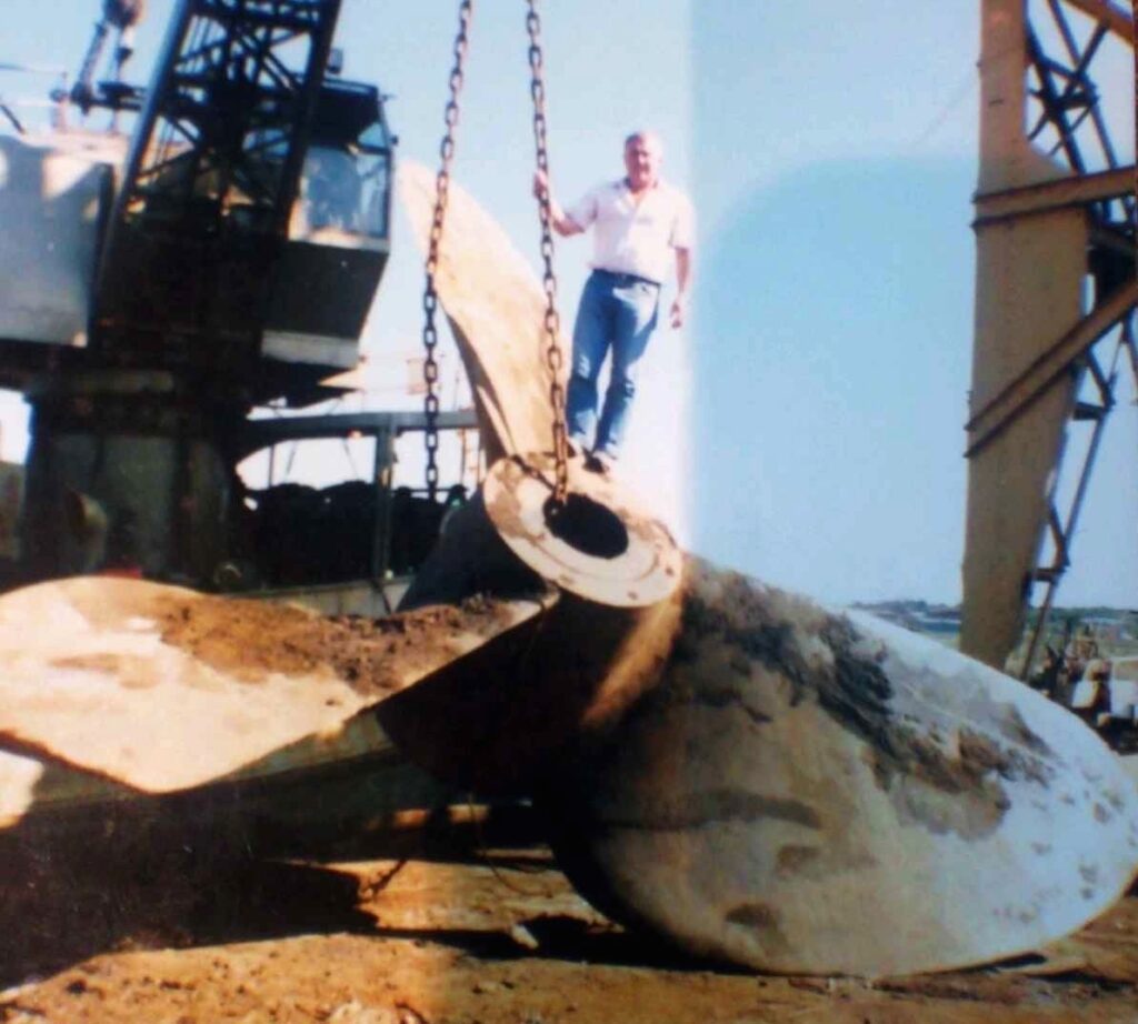 This 20-tonne-plus propeller from the Oslo Fjord was one of the biggest raised from the North Sea and Jeb Robinson dived alone to blow it off the shaft and shackle it.