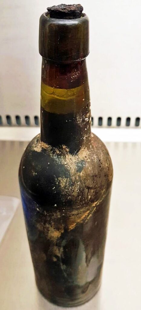Shipwreck beer bottle (Brewlab)