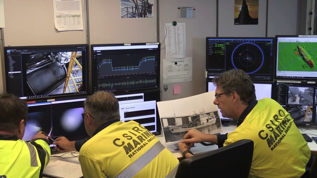 The project team identify the letters ’STAR’ on the bow through their drop camera (CSIRO)
