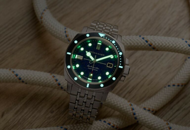 Spinnaker watch showing luminosity
