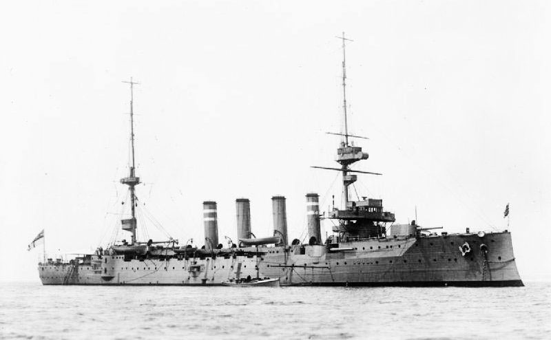 Kapal penjelajah HMS Hampshire, ditenggelamkan oleh ranjau pada tahun 1916 (Royal Navy)
