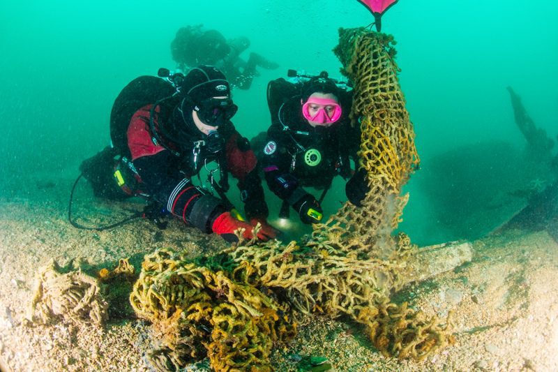 Volunteer divers at work (Ghost Fishing UK)