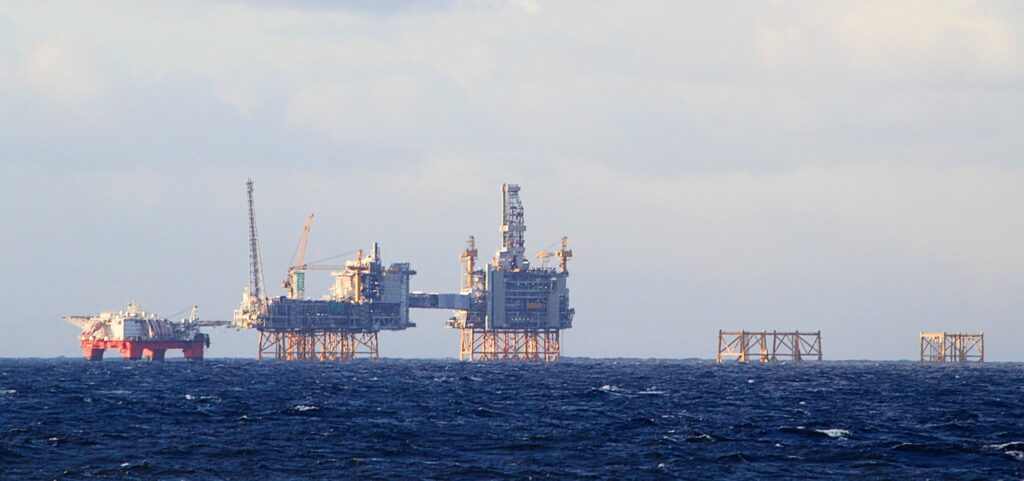 North Sea oil platforms (NAG)