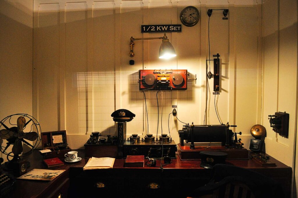 Replica of Titanic's radio-room (Joe Mabel)