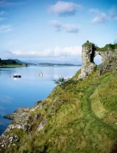 Loch Carron, di dataran tinggi barat laut Skotlandia