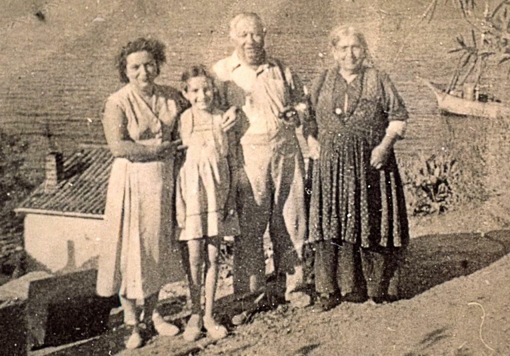 From left: Ourania Agalou (daughter of lighthouse-keeper Agalos Agalou), her daughter Foula Melos, Agalos and his wife Morfoula. In 2005 Ourania would help the divers understand the Ju-88 wreck’s back-story (Vasilis Mentogiannis)
