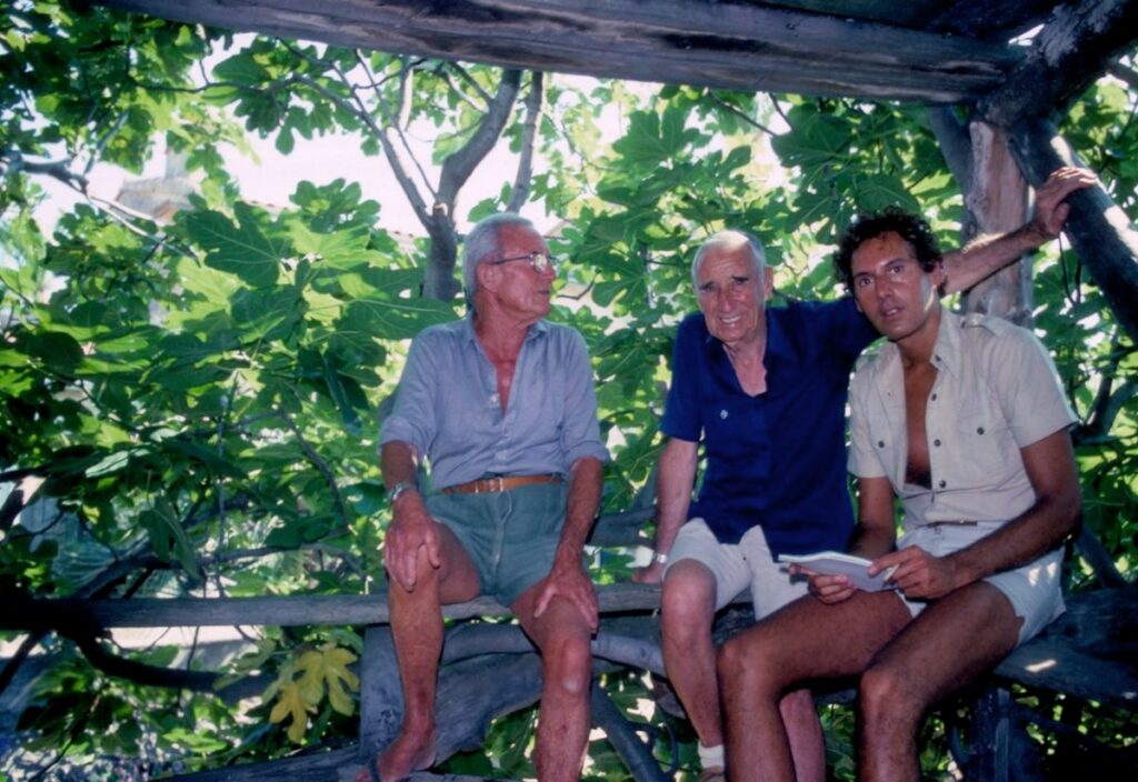 Frederic ‘Didi’ Dumas, Philippe Tailliez and Fine in Dumas' tree house in Sanary sur Mer (© John Christopher Fine)