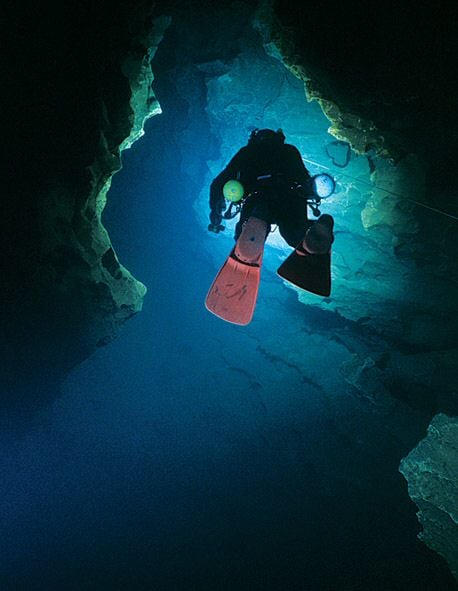 Diving Everest in Pozo Azul 2 Brian Scofield in Sump 1