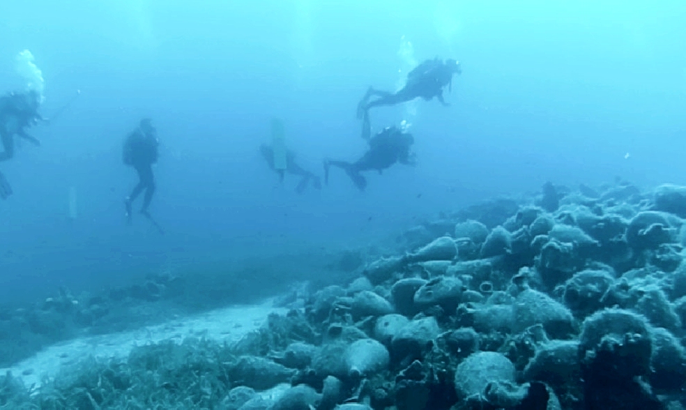 Potápění pod dohledem v lokalitě Peristeras (EAA)
