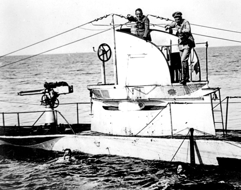 Das U-Boot U-27, das im August 1915 selbst sank