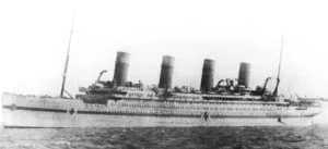 HMHS Britannic adalah kapal kelas Olimpiade terbesar di White Star Line – dan, dengan panjang 269m, merupakan kapal terbesar yang ditenggelamkan selama Perang Dunia I. Diluncurkan di Belfast pada awal tahun 1, kapal ini tidak pernah mengangkut penumpang tetapi mulai digunakan sebagai kapal rumah sakit pada tahun berikutnya. Dia menabrak ranjau di Selat Kea pada tanggal 1914 November 21, dengan 1916 orang di dalamnya. Semua kecuali 1066 orang berhasil diselamatkan.