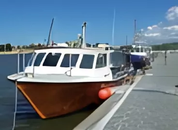 Náš W v prístave v starom meste Nieuwpoort