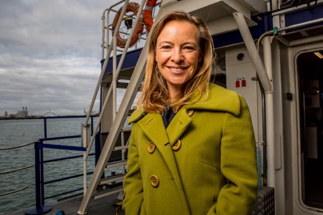 Women in Diving: Profiles, Achievements, and Raising the Female Profile in Scuba 5 Miranda Krestovnikoff - one TV presenter part of women in diving