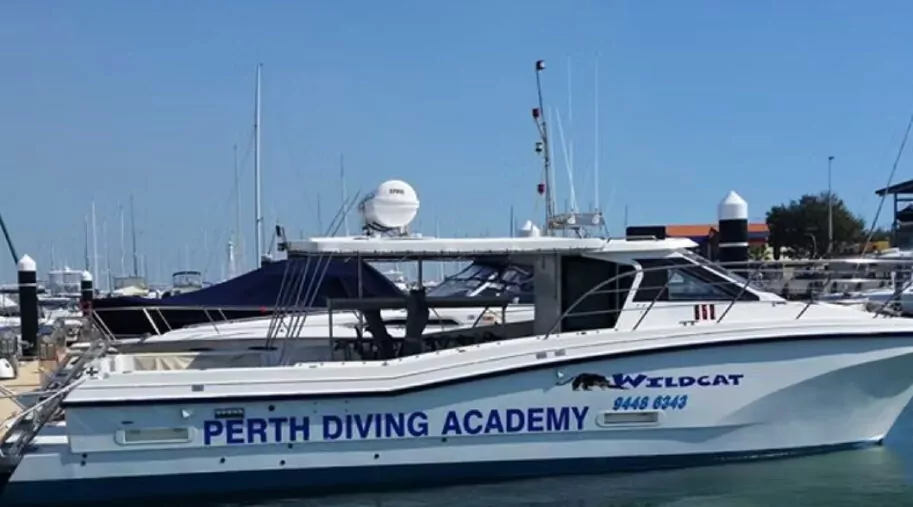 Buzos abandonados en el mar consideran tomar medidas por negligencia 1 Wildcat, el catamarán de 12 metros de la Academia de Buceo de Perth (PDA)
