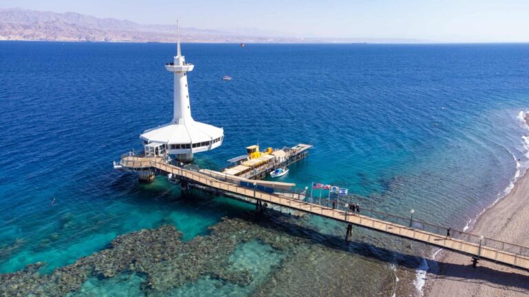 Атракция на Червено море: Подводната обсерватория на плажа Корал в Ейлат
