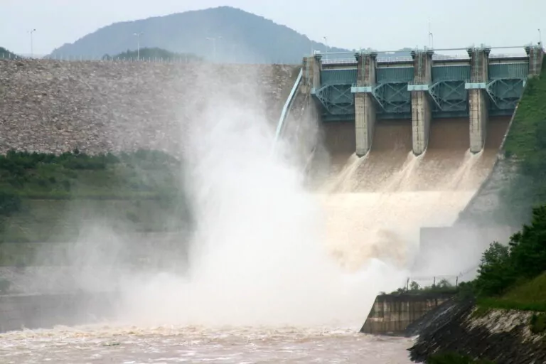 Barragem de Andong (Robert / Picasa)