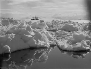 Terra Nova em 1911 (Herbert Ponting)