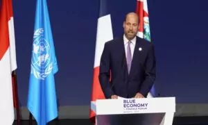 Príncipe William falando em Mônaco