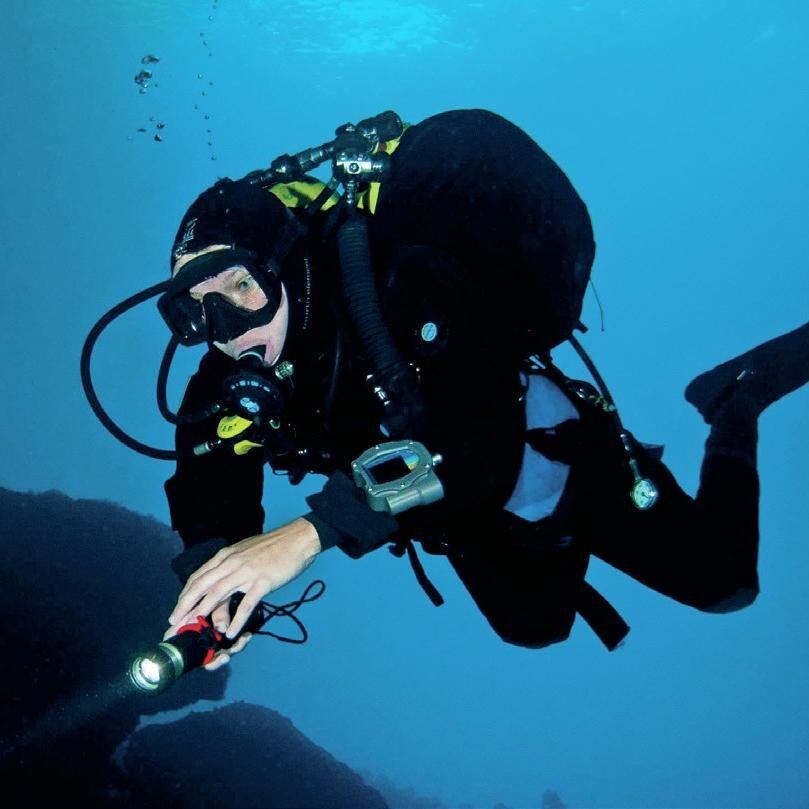 Dawn Kernagis Q&A: Cave Exploration, DEEP Science, and the Future of Living Underwater 4 Dawn in more familiar diving attire