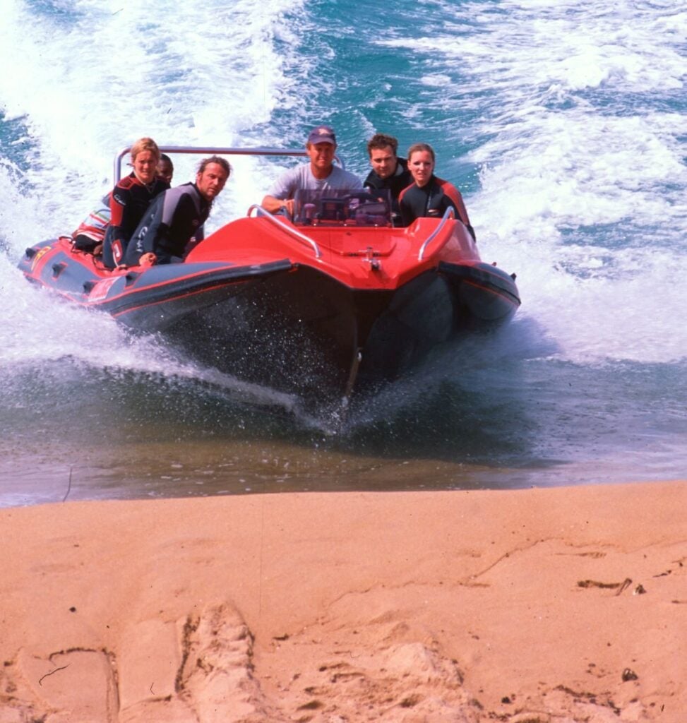 The rubber duck  about to beach at full speed