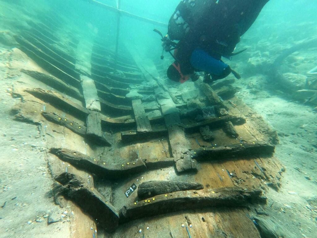 Divers finally clear exceptional Roman shipwreck 3 Diver working to clear and record the wreck's structure (M Kaleb, ICUA Zadar)