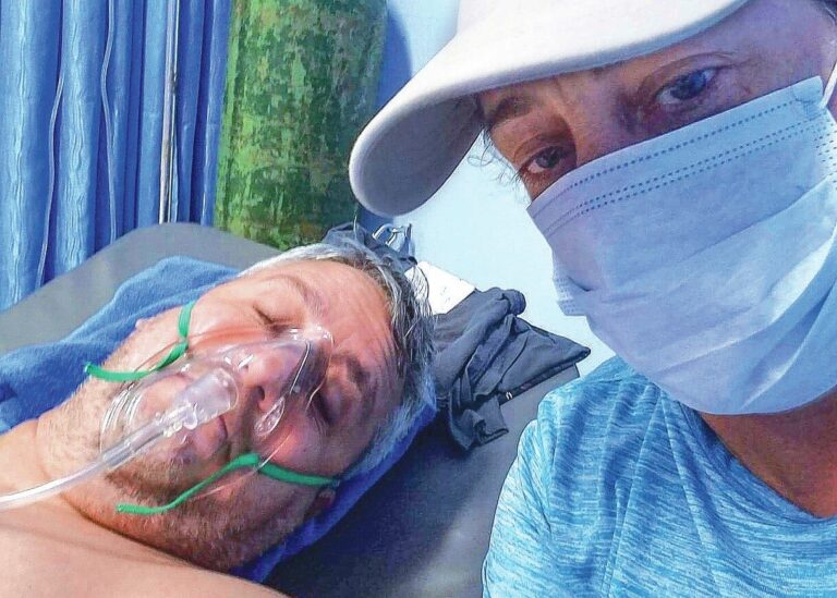 DAN member receiving oxygen after decompression sickness in Little Cayman