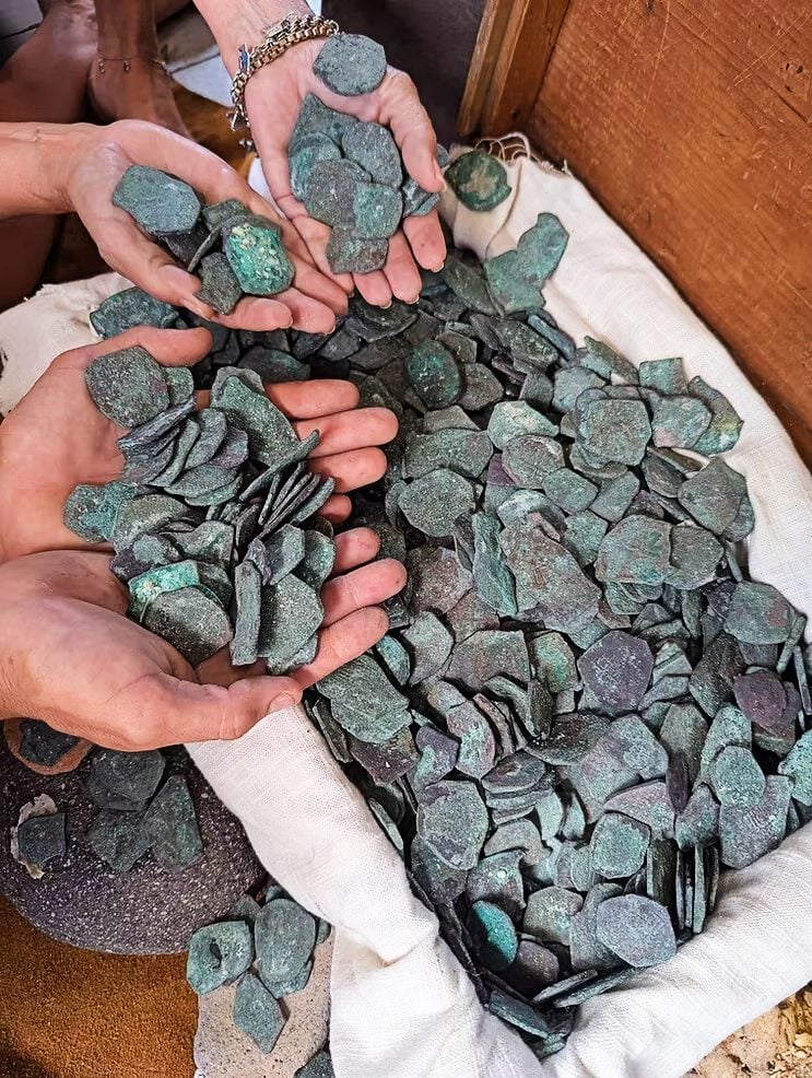 The coins are far from consistent in shape (Queens Jewels)