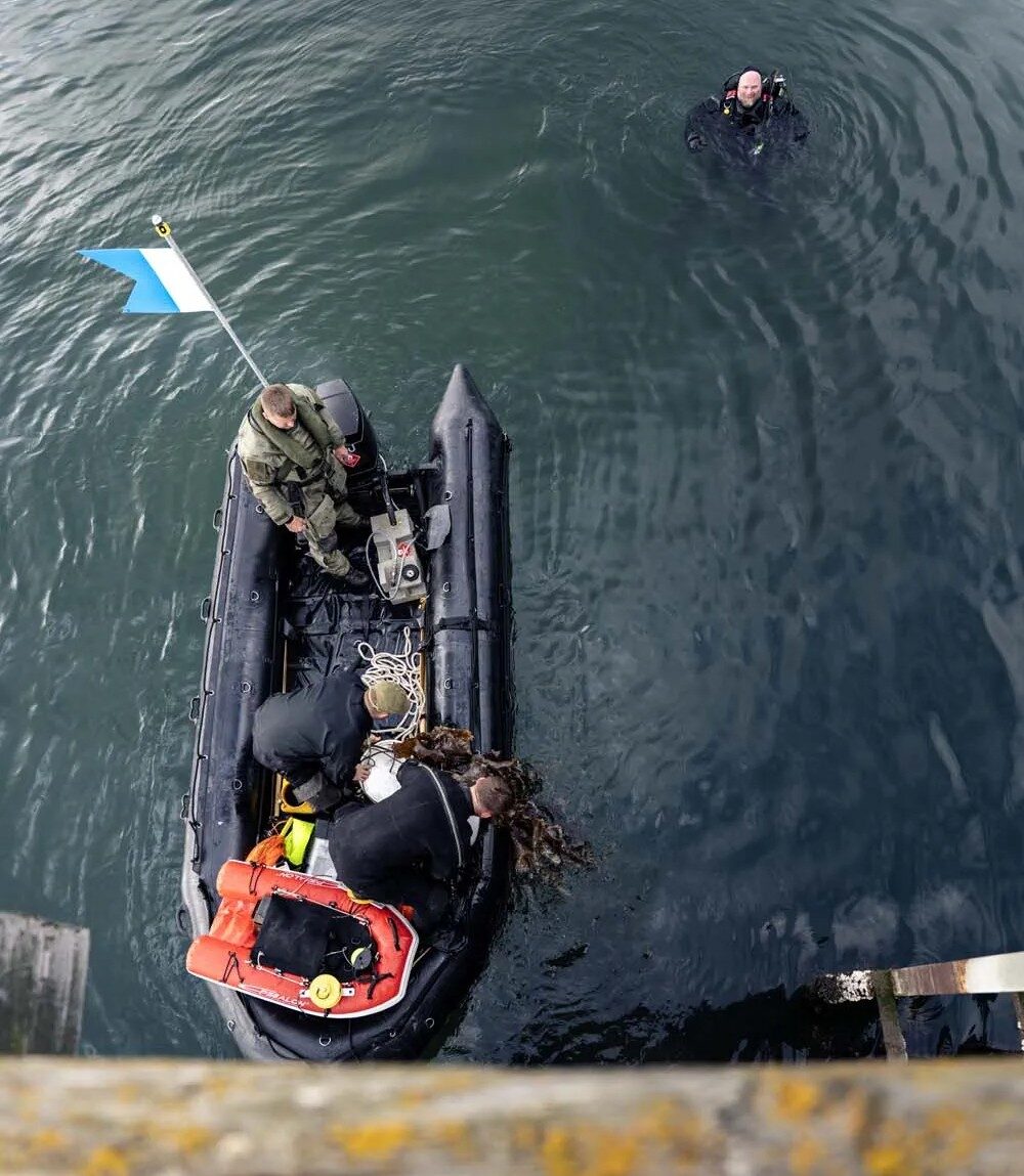 Anti-sabotage exercises in Iceland (Royal Navy)
