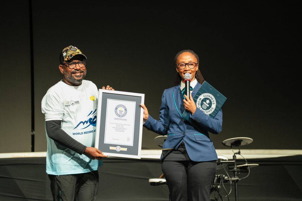 623 people go snorkelling together 1 It’s official - a new Guinness World Record for snorkelling (VMC)