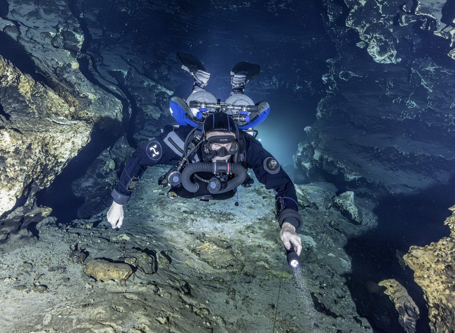 Halcyon updates lights, releases new masks