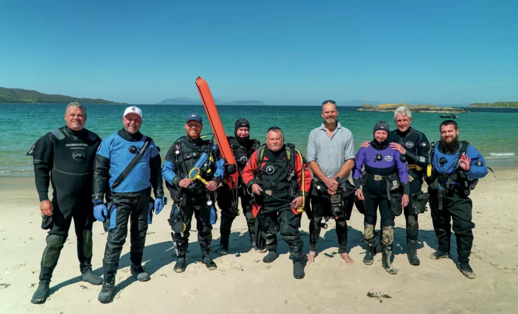 The Celtic Dagger Team on the beach 