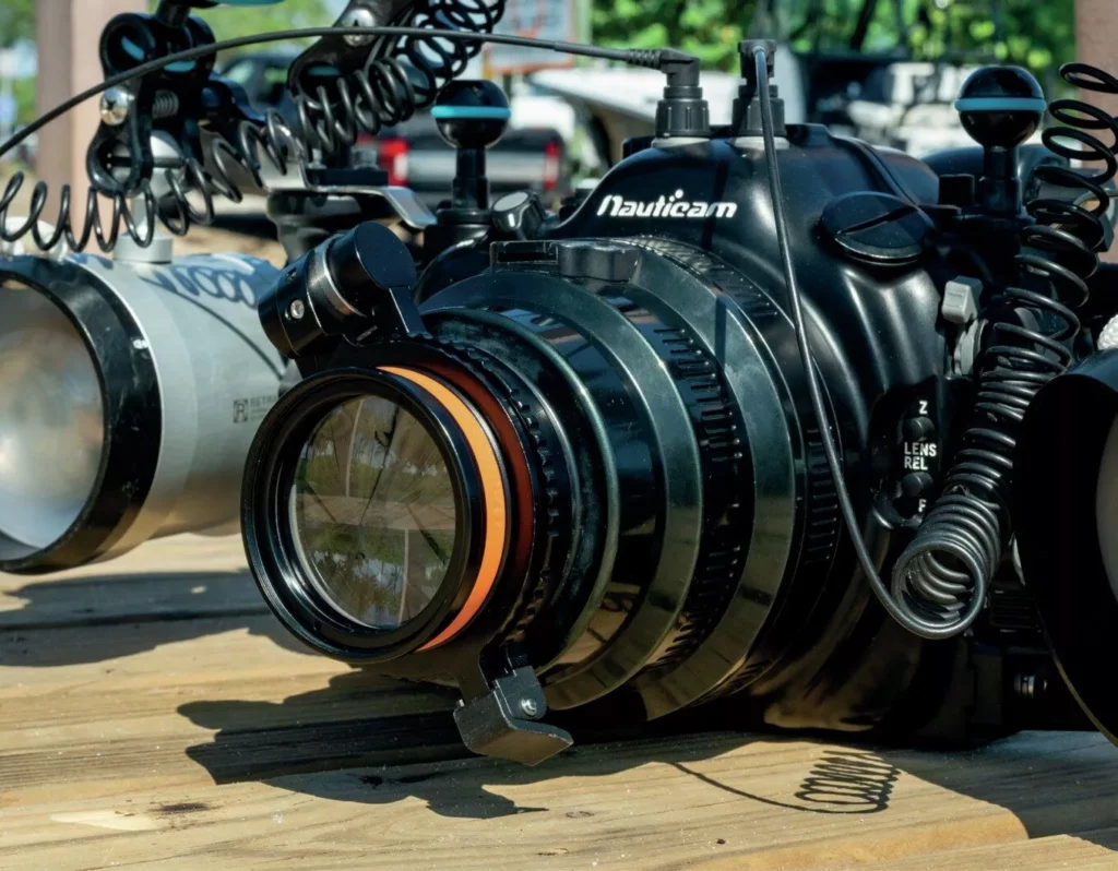 Nauticam MFO-1 mid-range focus optimizer mounted on underwater macro port