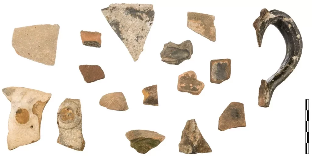 Divers’ shipwreck discovery links Lord Elgin to marbles 5 More Mentor fragments recovered last summer (Ministry of Culture)